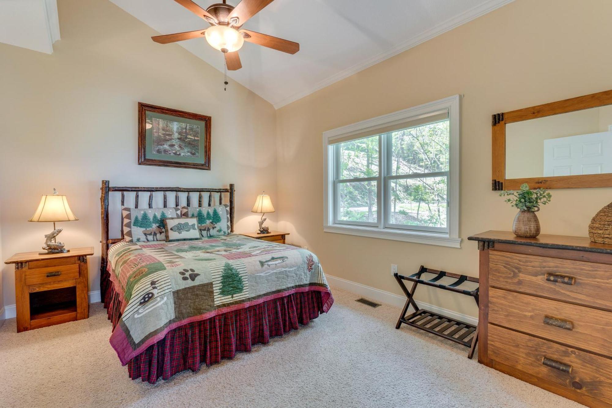 Lake-View Condo With Covered Deck In Hiawassee! エクステリア 写真
