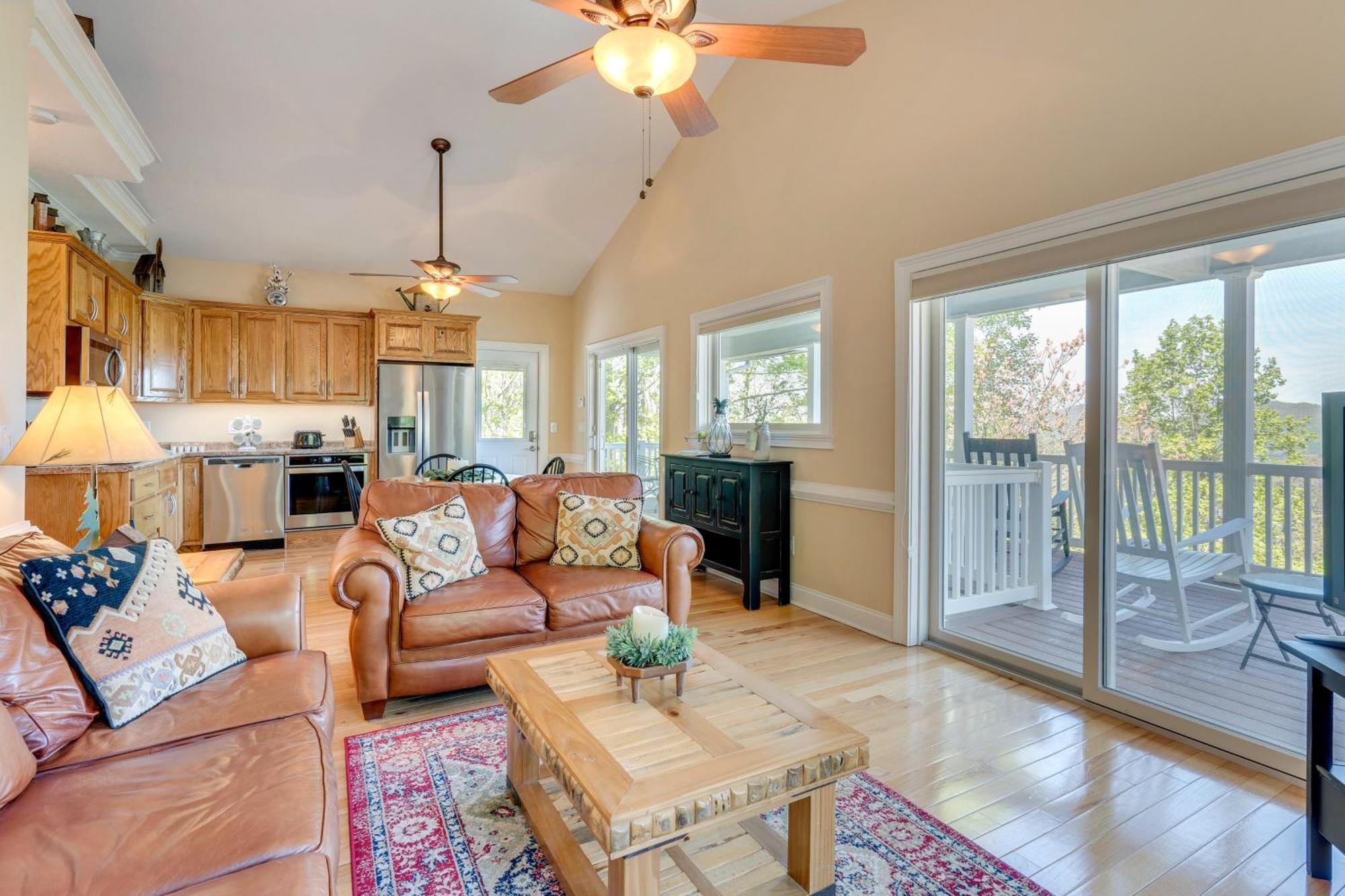 Lake-View Condo With Covered Deck In Hiawassee! エクステリア 写真