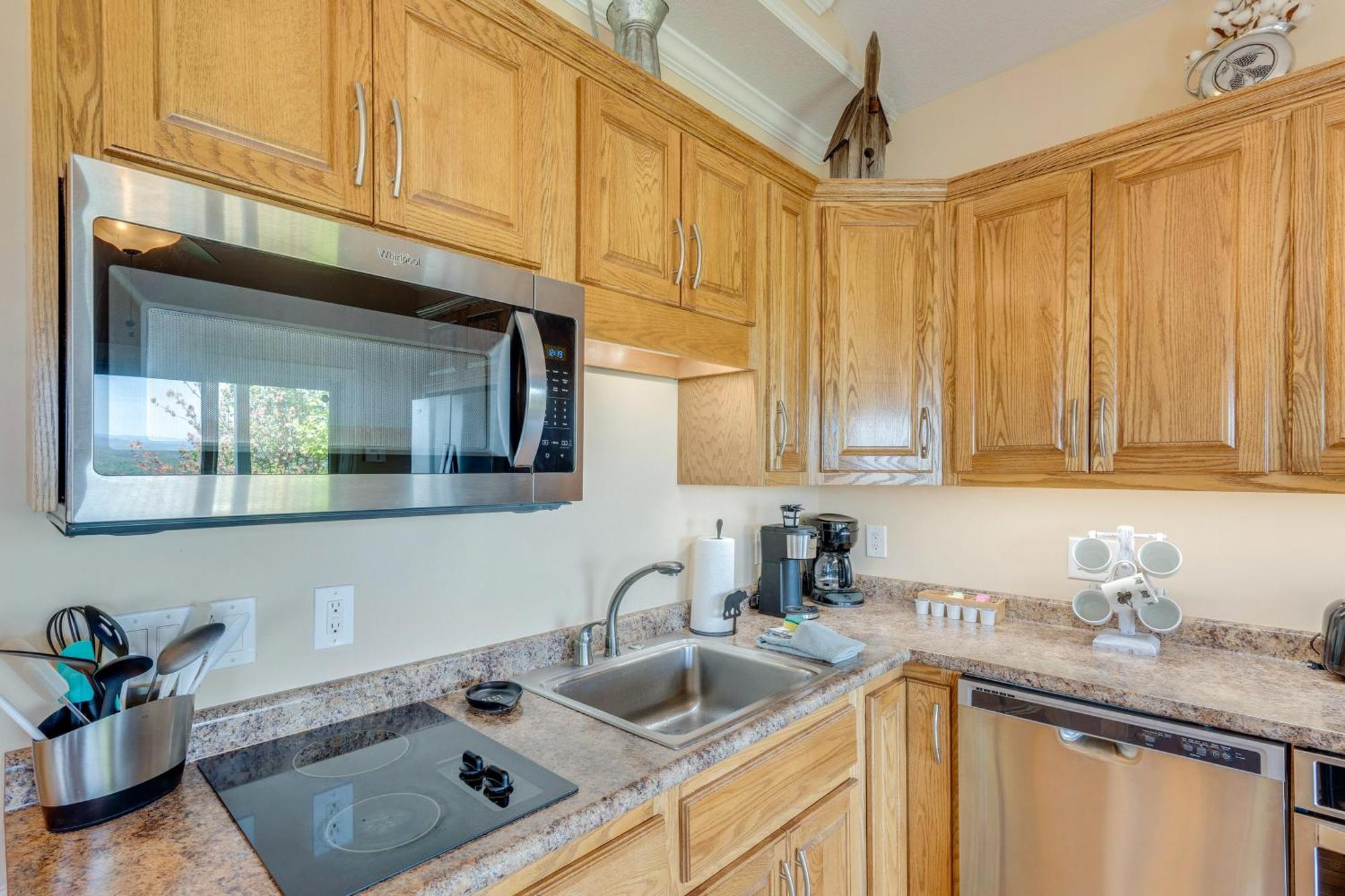 Lake-View Condo With Covered Deck In Hiawassee! エクステリア 写真