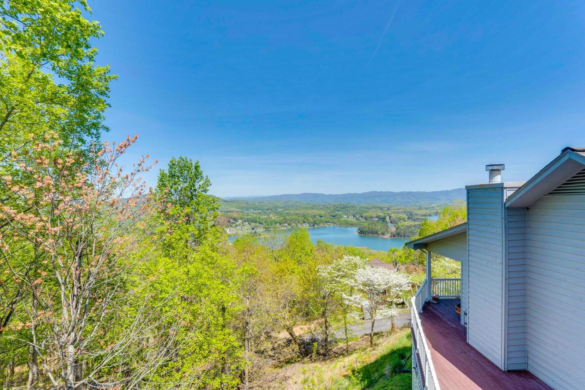 Lake-View Condo With Covered Deck In Hiawassee! エクステリア 写真